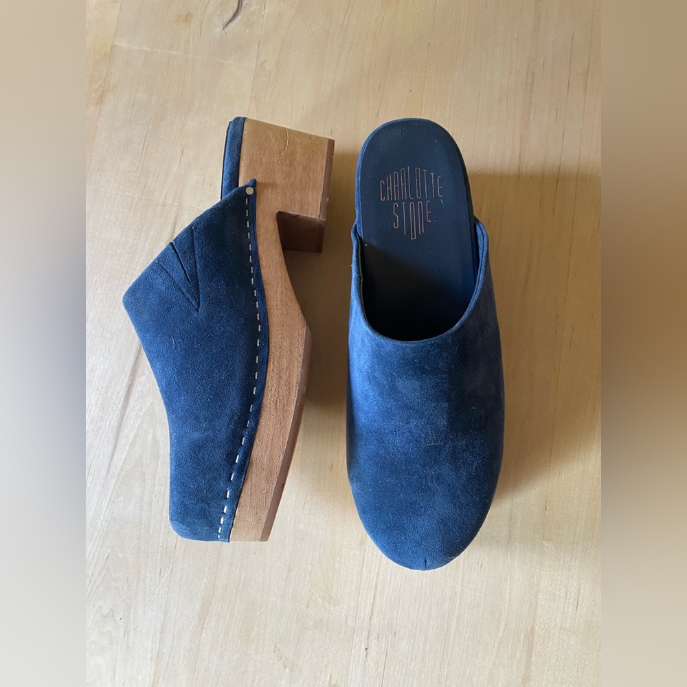 Charlotte Stone Martino Clog in Navy Size 9